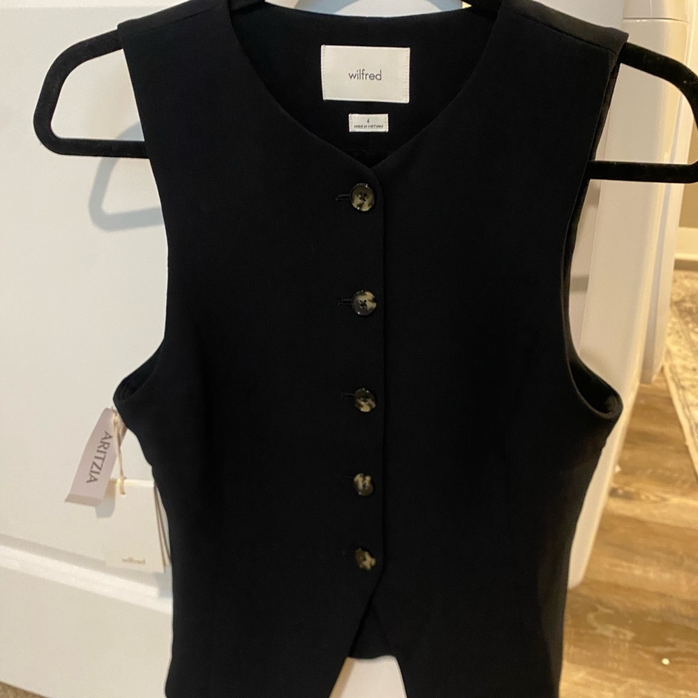 Wilfred Black Button-Up Vest
